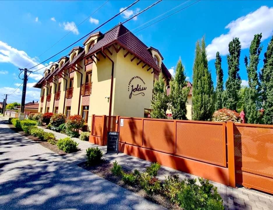 Jolan Pension & Restaurant Cicov المظهر الخارجي الصورة