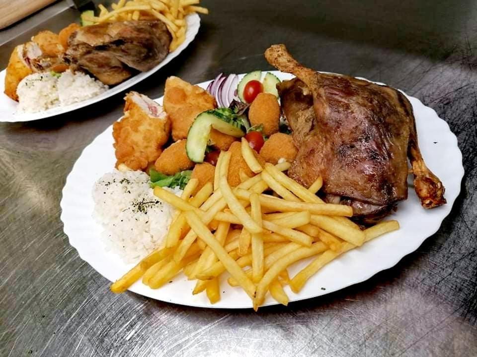 Jolan Pension & Restaurant Cicov المظهر الخارجي الصورة