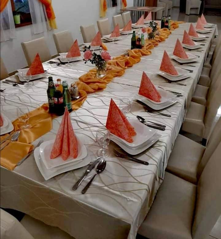 Jolan Pension & Restaurant Cicov المظهر الخارجي الصورة