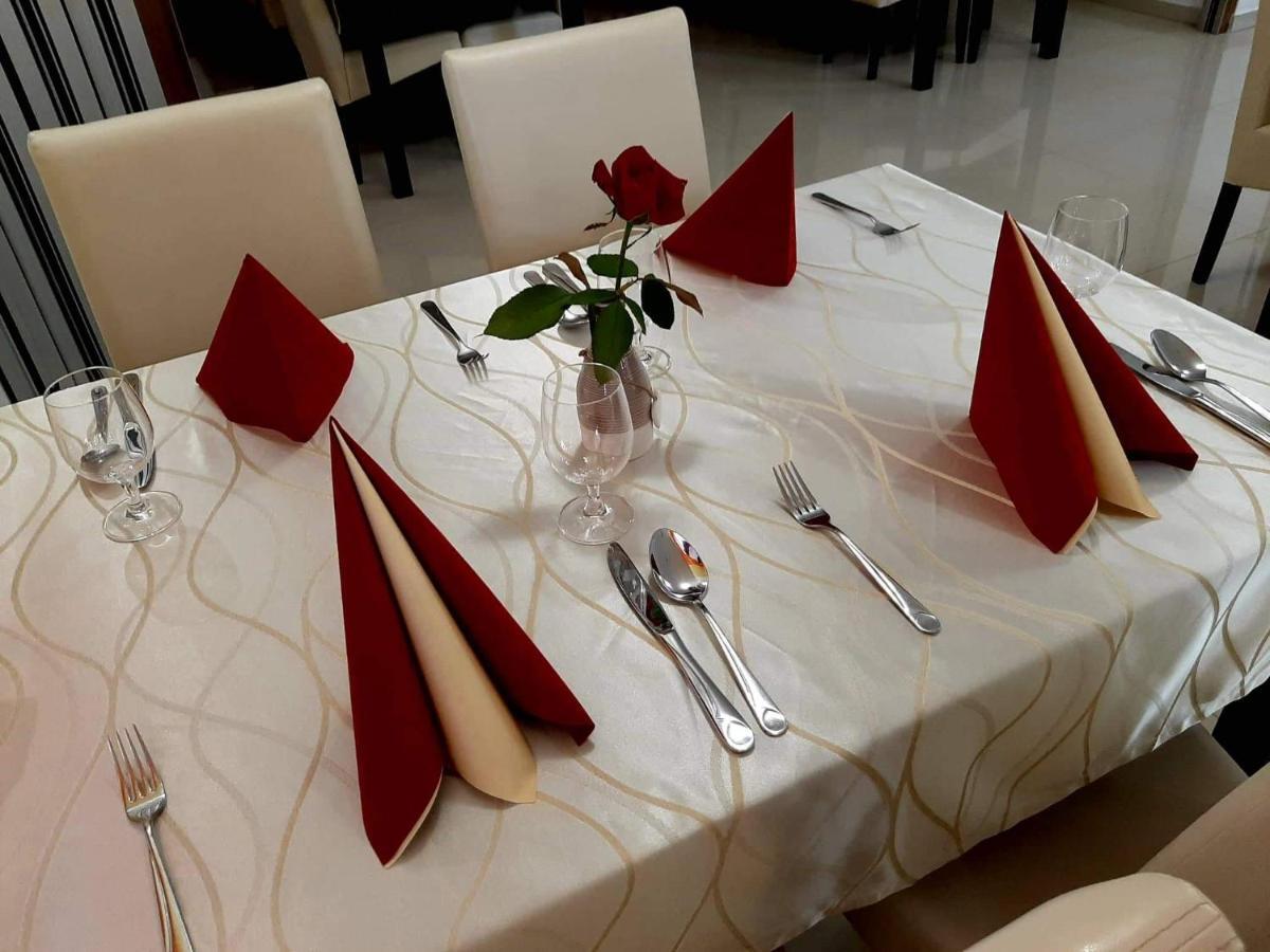 Jolan Pension & Restaurant Cicov المظهر الخارجي الصورة