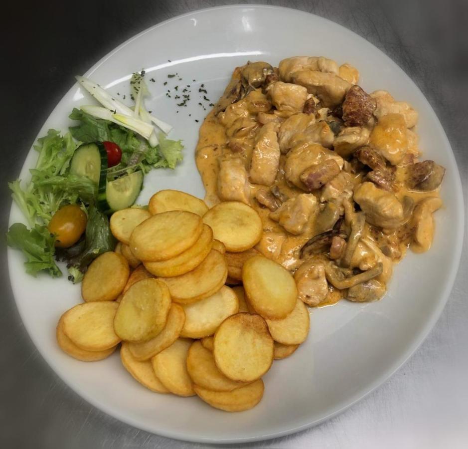 Jolan Pension & Restaurant Cicov المظهر الخارجي الصورة
