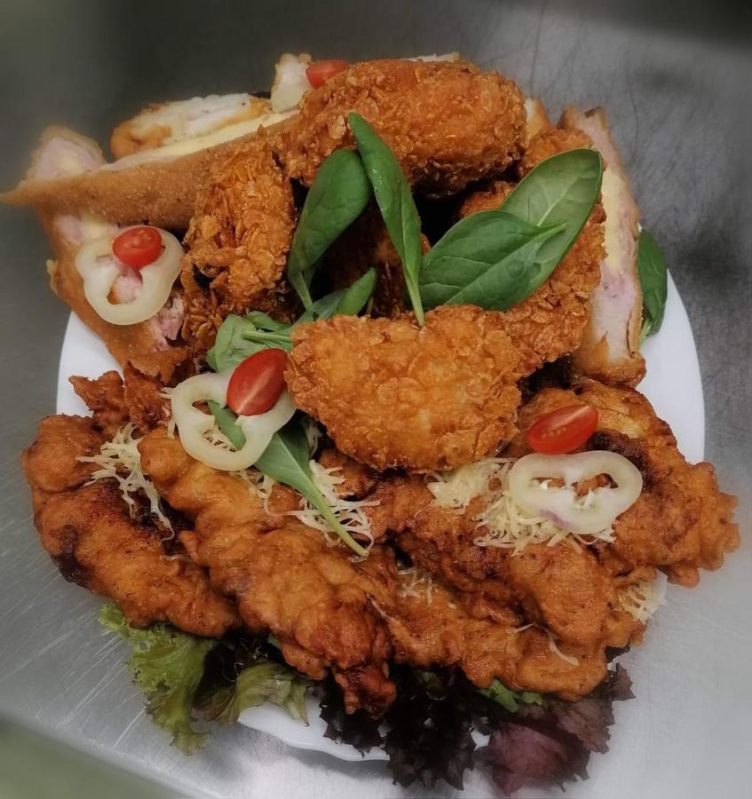 Jolan Pension & Restaurant Cicov المظهر الخارجي الصورة